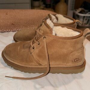 size 7.5 UGG neumal boots